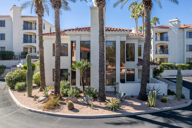 Plaza Del Lago in Fountain Hills, AZ - Foto de edificio - Building Photo