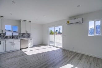 4756 Madison Ave in San Diego, CA - Building Photo - Building Photo