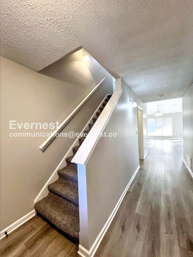 1649 Central Trails Dr in Southaven, MS - Foto de edificio - Building Photo