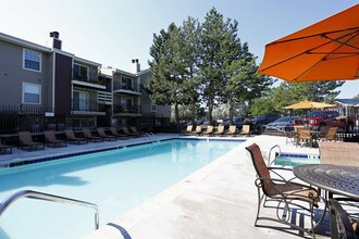 The Huntington in Lakewood, CO - Building Photo - Building Photo