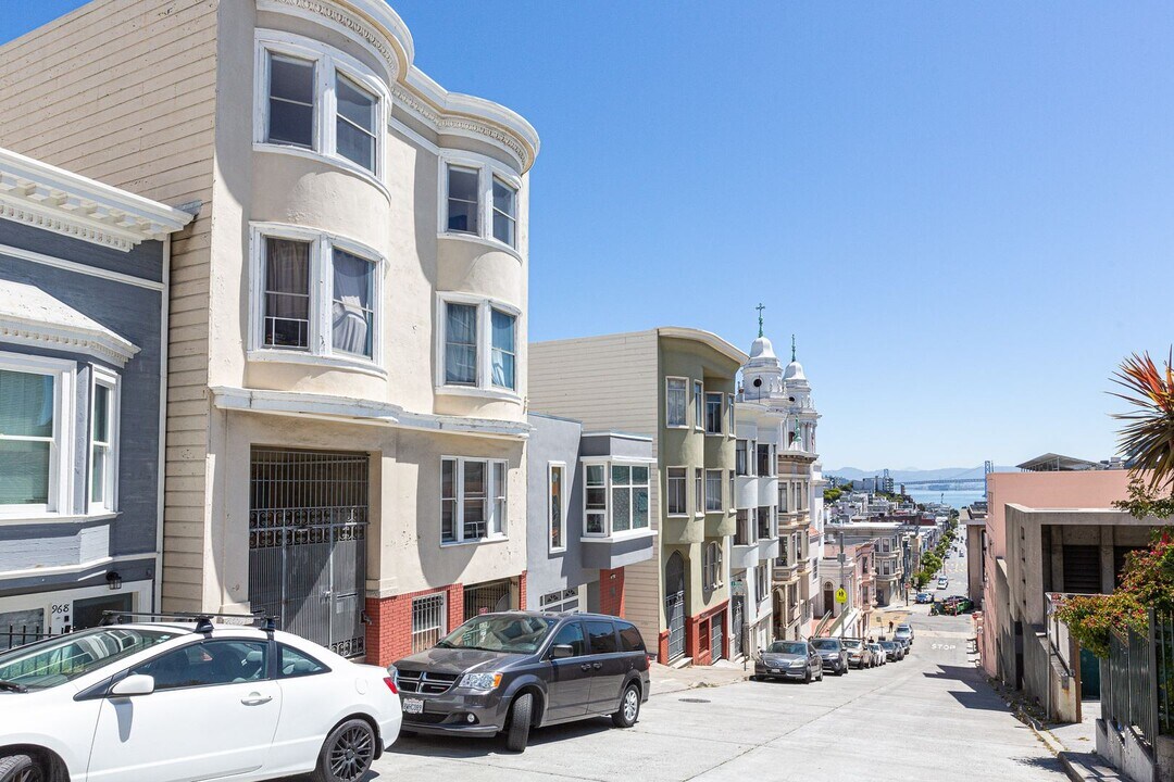 960-966-966 Broadway in San Francisco, CA - Building Photo