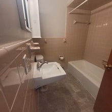 1252 Gatewood Rd, Unit Unit 4 in Newport News, VA - Building Photo - Building Photo