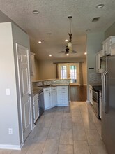 3867 Chapelgate Rd in Jacksonville, FL - Foto de edificio - Building Photo