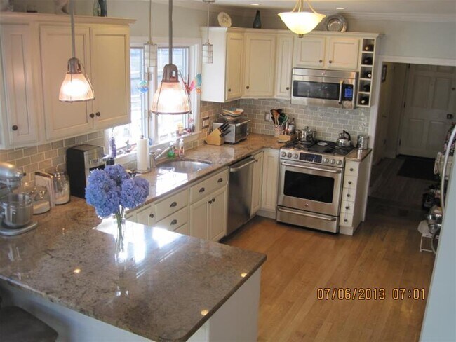 46 Linden Ave, Unit 1