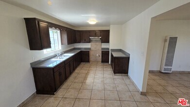 1735 W 55th St in Los Angeles, CA - Building Photo - Building Photo