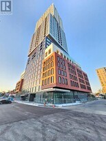 39 Mary St in Barrie, ON - Building Photo