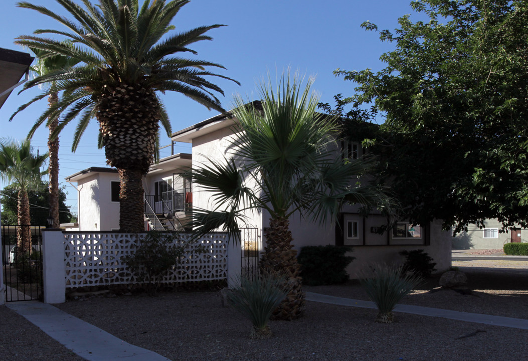 Casa de Oro in Las Vegas, NV - Building Photo