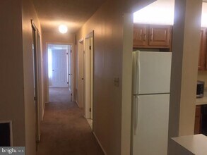 72 Joyner Ct in Lawrence Township, NJ - Building Photo - Building Photo