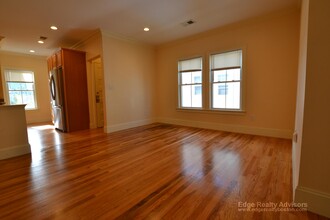 25 Lothrop St, Unit 2 in Boston, MA - Building Photo - Building Photo