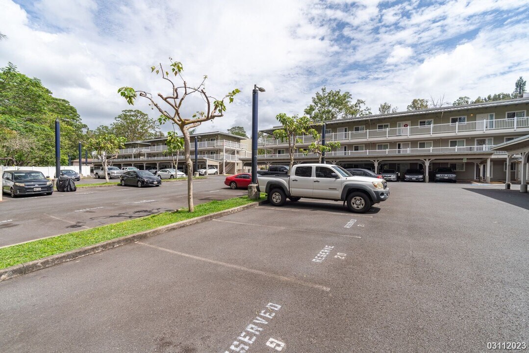 95-60 Waikalani Dr in Mililani, HI - Foto de edificio