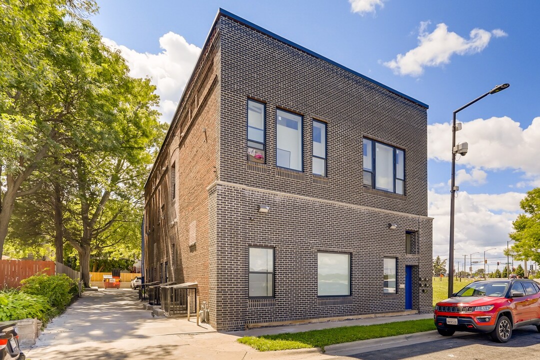 976 Bush Ave in St. Paul, MN - Building Photo