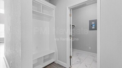 2310 Olive Wy in San Antonio, TX - Building Photo - Building Photo