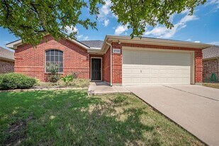 2728 Enchanted Eve Dr in Little Elm, TX - Building Photo