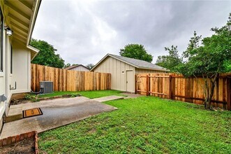 1602 W Braker Ln in Austin, TX - Building Photo - Building Photo