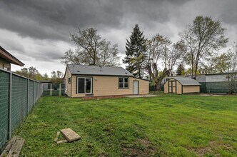 2146 W Central Ave in Missoula, MT - Building Photo - Building Photo