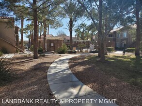 10245 S Maryland Pkwy-Unit -#140 in Las Vegas, NV - Foto de edificio - Building Photo