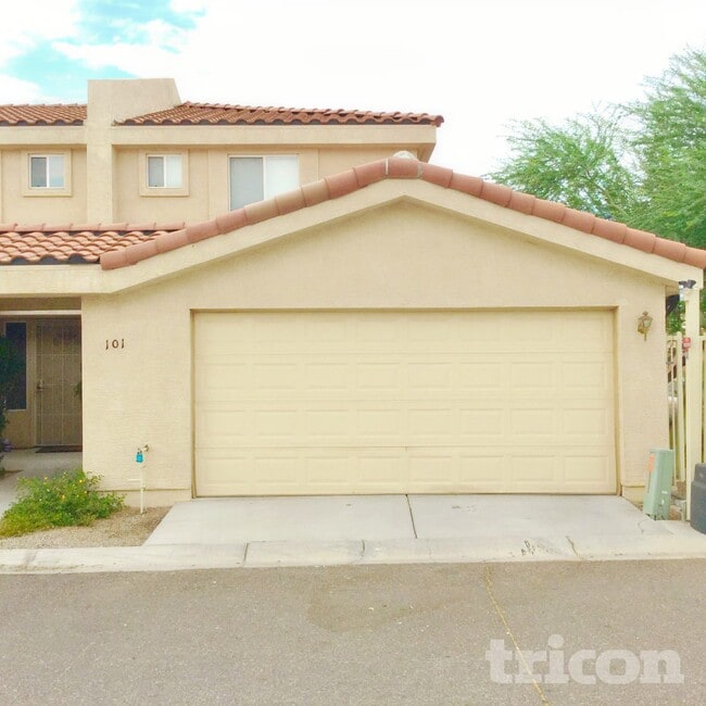 16021 N 30th St in Phoenix, AZ - Building Photo - Building Photo