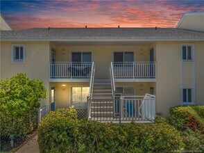 5571 NE Gulfstream Way in Stuart, FL - Building Photo - Building Photo
