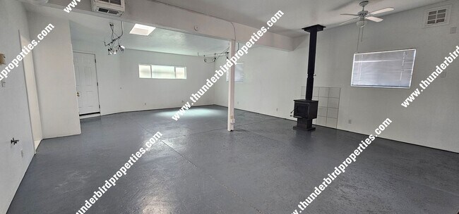 2124 Oxford Ave SE in Albuquerque, NM - Building Photo - Building Photo