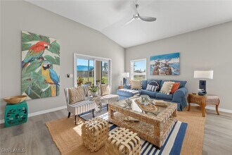 503 NW 7th St in Cape Coral, FL - Foto de edificio - Building Photo