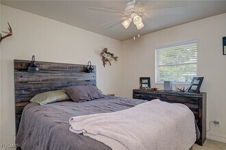 2019 Clark Ave in Ft. Myers, FL - Foto de edificio - Building Photo