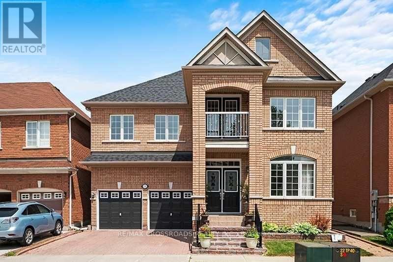 23 Houser St in Markham, ON - Building Photo