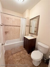 2351 Lakeview Dr in Sebring, FL - Foto de edificio - Building Photo