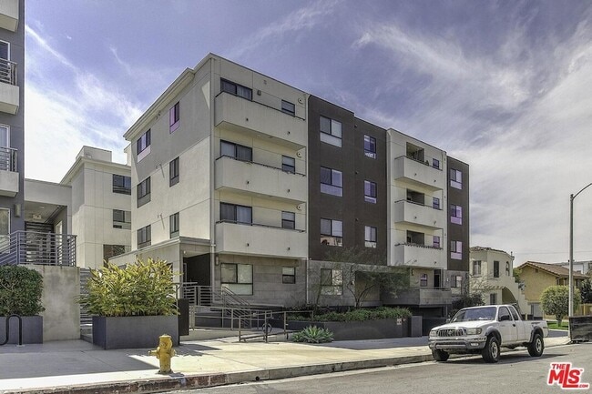 property at 5030 Rosewood Ave