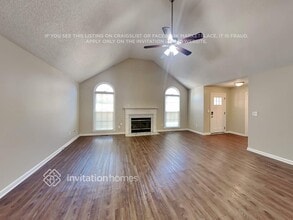 647 Overlook Wood Way NW in Lawrenceville, GA - Foto de edificio - Building Photo