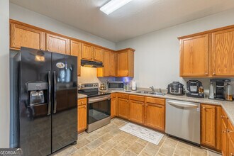 4580 Parkview Square in College Park, GA - Building Photo - Building Photo
