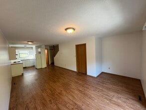 511 E Jackson St in Ozark, MO - Building Photo - Building Photo