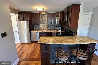 1800 Dewitt Ave in Alexandria, VA - Building Photo - Building Photo