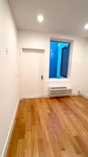 56 Cottage St in Jersey City, NJ - Building Photo - Building Photo