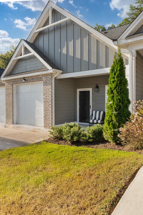 524 NE Bellingham Dr in Cleveland, TN - Building Photo