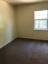 5417 Grand Lake Cres in Virginia Beach, VA - Building Photo - Building Photo