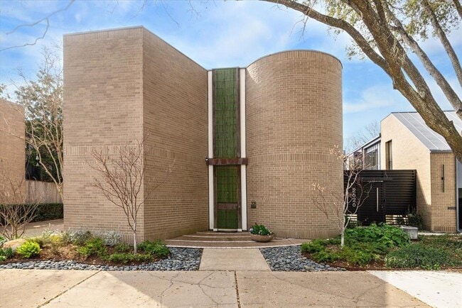 property at 2628 West Ln