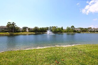 8933 Manor Loop, Unit 108 in Bradenton, FL - Foto de edificio - Building Photo