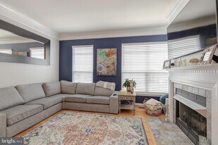 164 Comay Terrace in Alexandria, VA - Building Photo