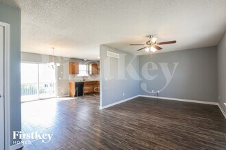 2211 Larkspur in Excelsior Springs, MO - Building Photo - Building Photo