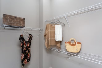 Midtown Flats in Carmel, IN - Foto de edificio - Interior Photo