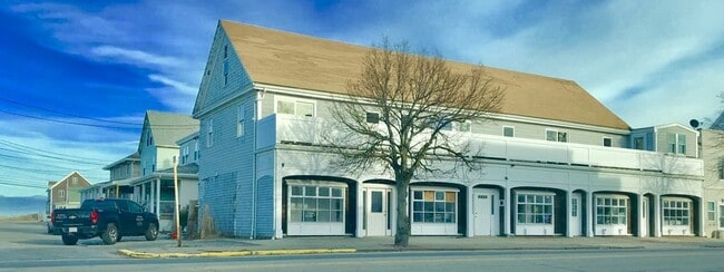 property at 822 Nantasket Ave