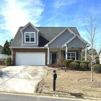 413 Sedgemoor Rd in Fayetteville, NC - Building Photo