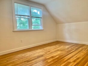 83 Academy Hill Rd, Unit #1 in Boston, MA - Foto de edificio - Building Photo
