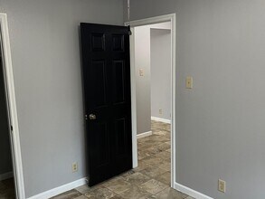 3618 Candlehead Ln in San Antonio, TX - Building Photo - Building Photo