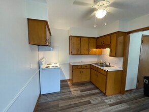 721 Swing Ave, Unit 721 in Findlay, OH - Foto de edificio - Building Photo