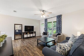2200 Lanier Dr in Austin, TX - Building Photo - Building Photo