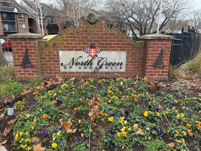 302 Hilltop Ln in Annapolis, MD - Building Photo - Building Photo