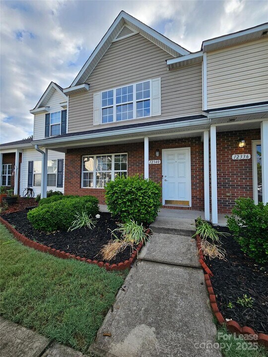 12340 Honey Hill Ln in Charlotte, NC - Building Photo