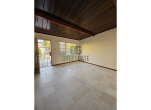 1326 Leonard Ave-Unit -Unit 2 in Modesto, CA - Foto de edificio - Building Photo