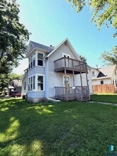 425 S Prairie Ave in Sioux Falls, SD - Building Photo - Building Photo